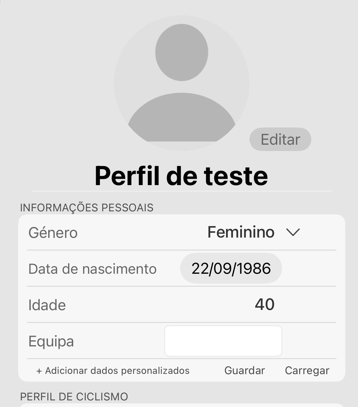 Um perfil de teste com um campo personalizado, Equipa, adicionado em Informações pessoais. Guardar transforma os campos do bloco num modelo.
